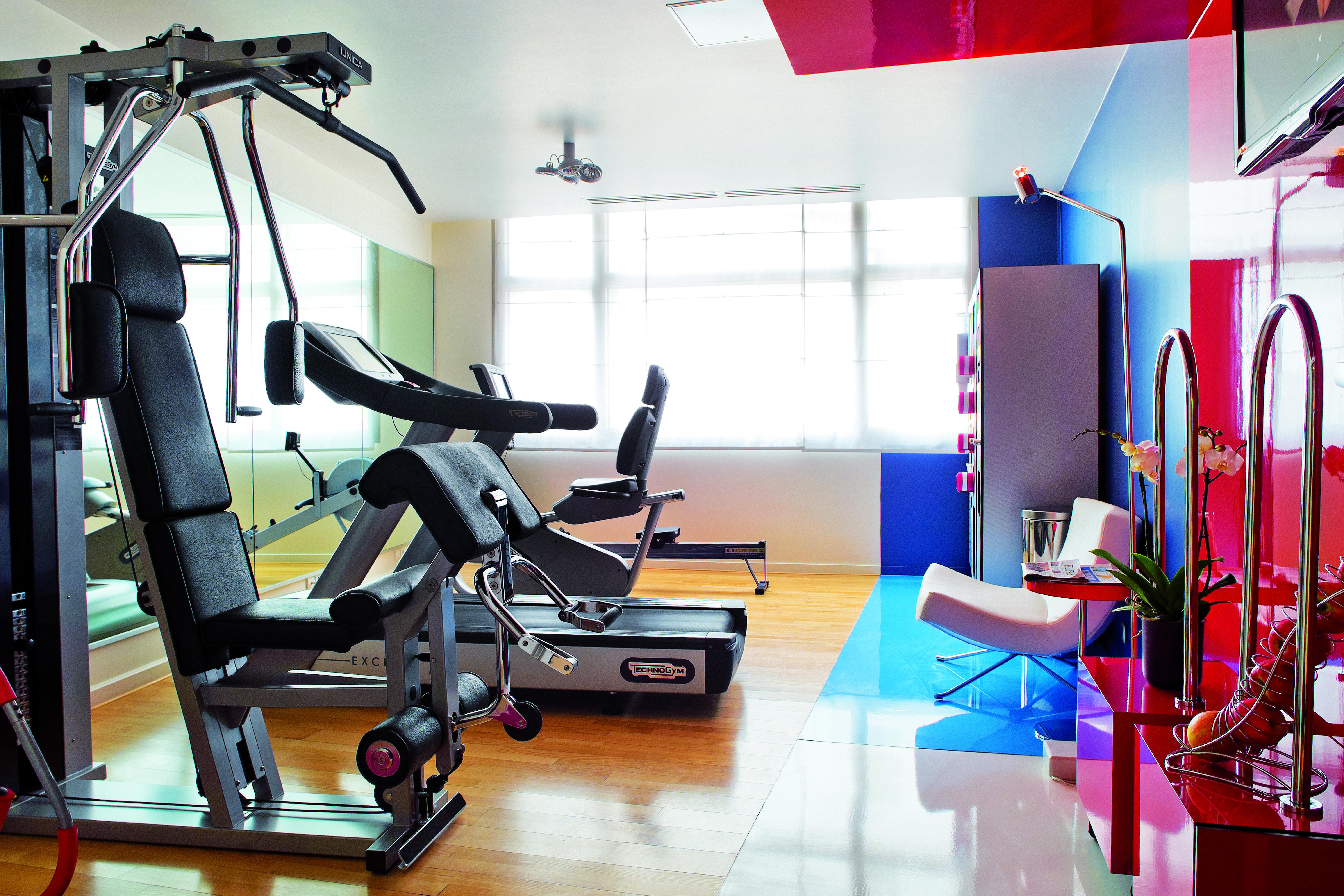 Nest Paris La Defense - Mgallery Puteaux Ngoại thất bức ảnh A gym at a hotel