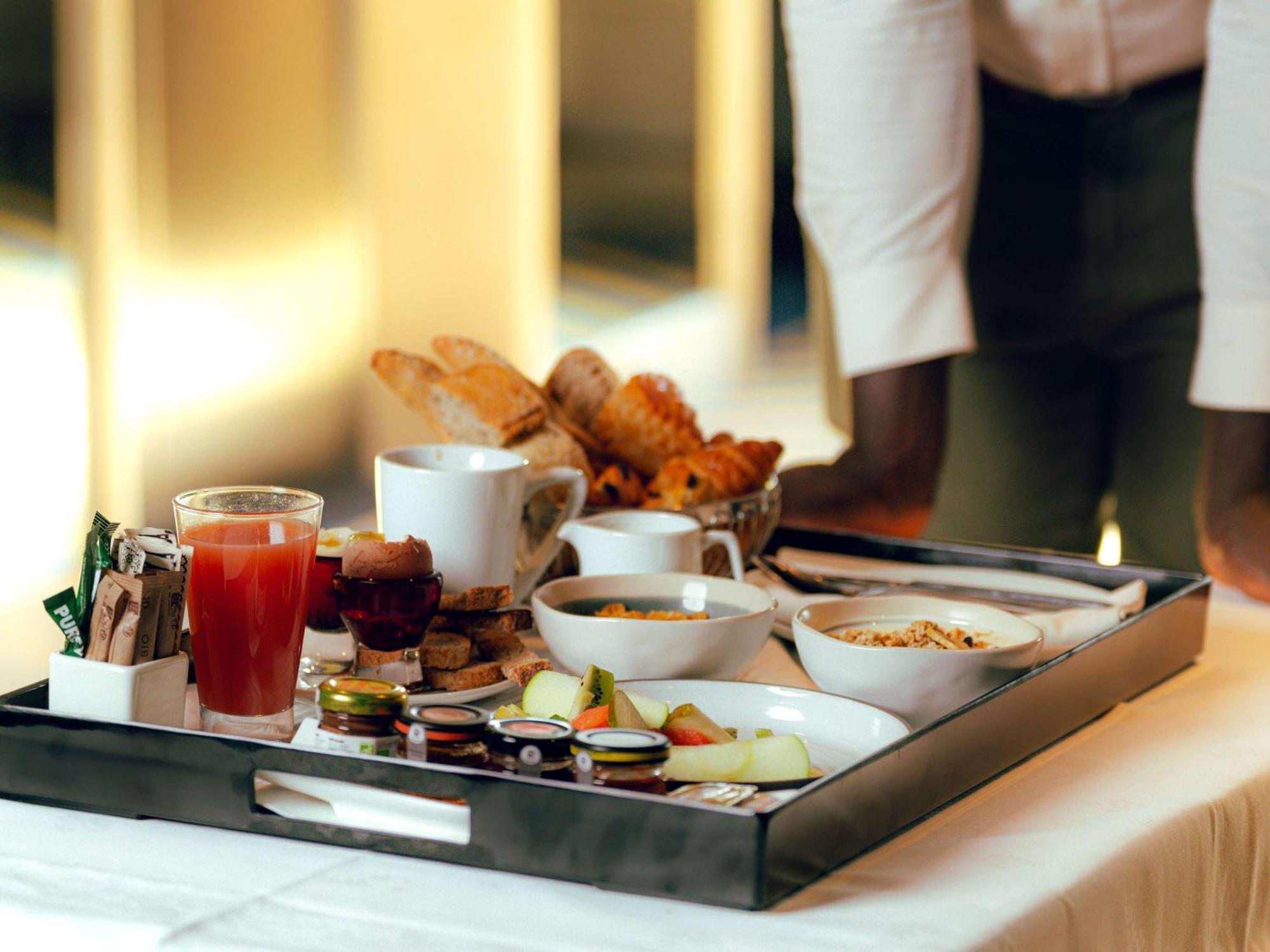 Nest Paris La Defense - Mgallery Puteaux Ngoại thất bức ảnh Room service